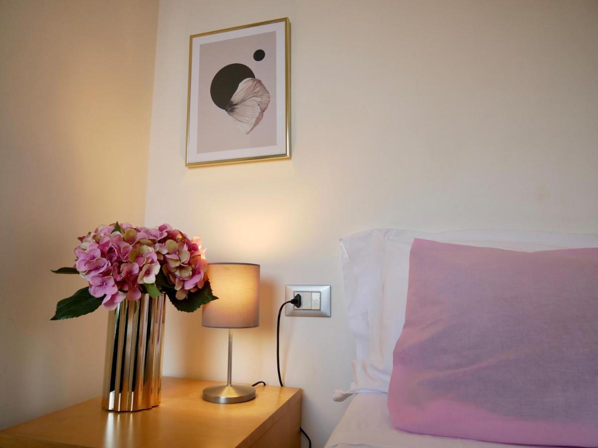 Diadema Pink - Immobili E Soluzioni Rent Appartement Bergamo Buitenkant foto